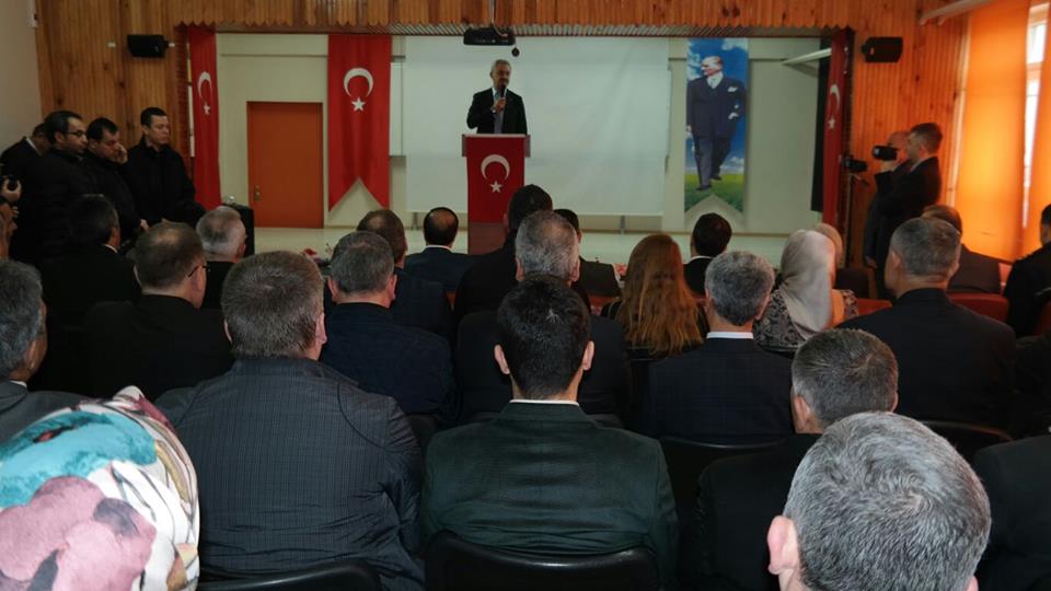 Kocaeli Valimiz Sn. Hüseyin AKSOY ve ilçe protokolümüzün yetkilileri tarafından eğitime ve bölgemizin gelişimine sağladığı tüm katkılardan dolayı Başkanımızın tebrik edilerek, plaketini Valimizin elinden almasının gururunu yaşadık.