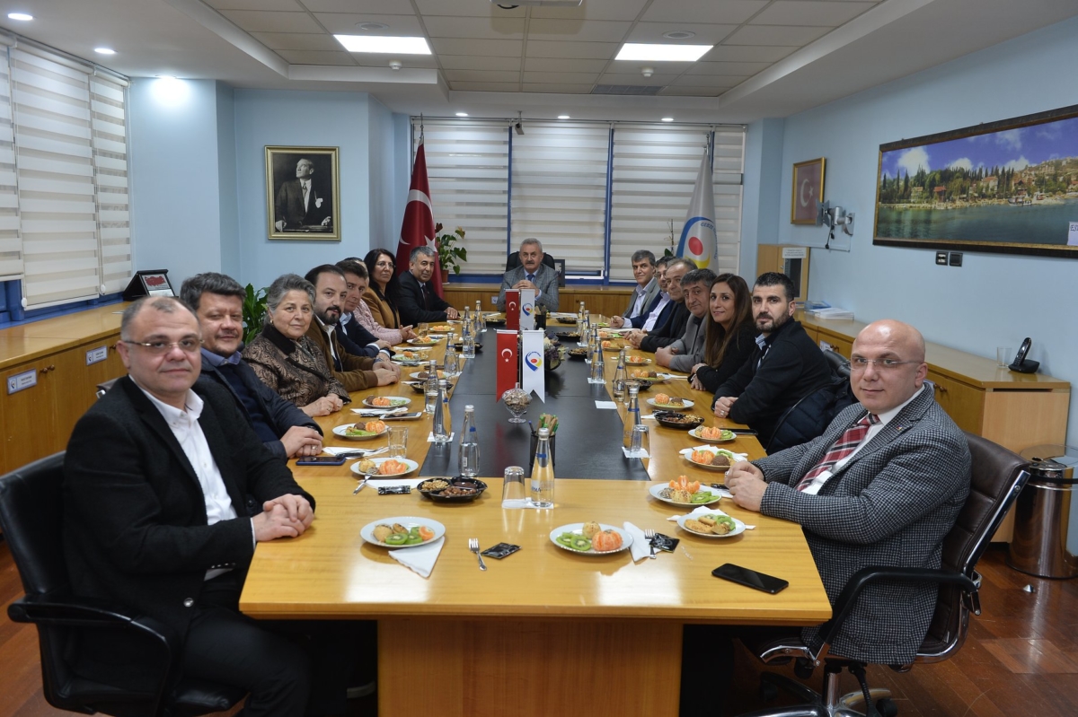 Cumhuriyet Halk Partisi Çayırova Belediye Başkan Adayı Selahattin KAYA ve beraberindeki ilçe teşkilatı Odamıza bir ziyaret gerçekleştirdi.