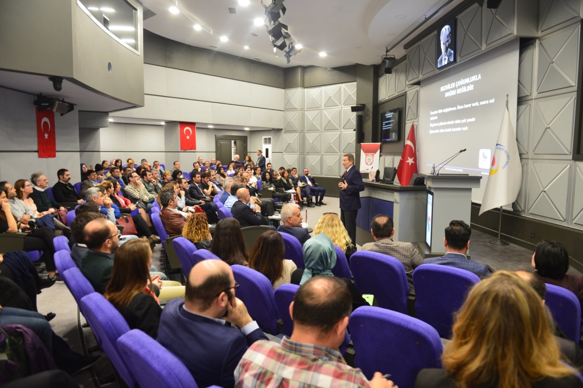 Geleceği Şekillendirecek Yetkinlikler konulu seminer gerçekleştirildi