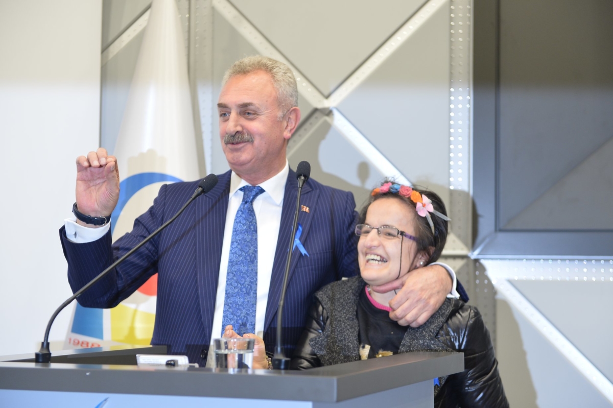 2 Nisan Otizm Farkındalık Günü Resim Sergisi 