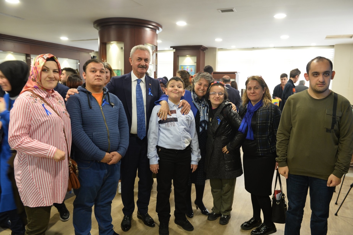 2 Nisan Otizm Farkındalık Günü Resim Sergisi 