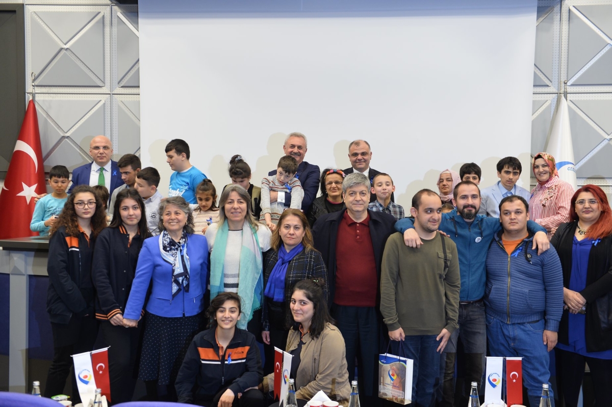 2 Nisan Otizm Farkındalık Günü Resim Sergisi 