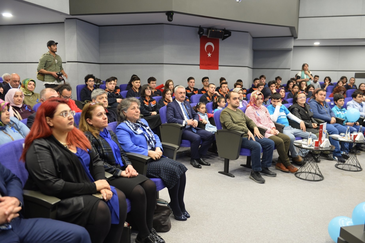 2 Nisan Otizm Farkındalık Günü Resim Sergisi 