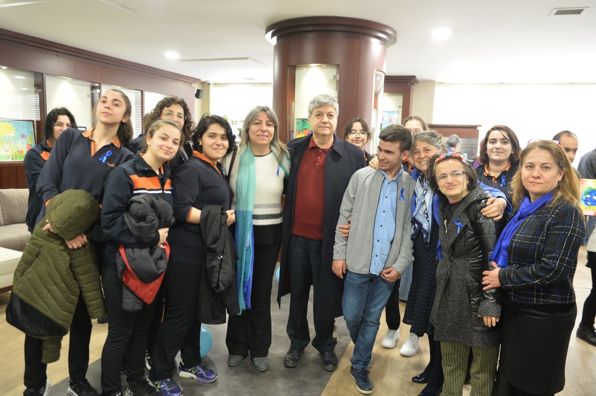 2 Nisan Otizm Farkındalık Günü Resim Sergisi 