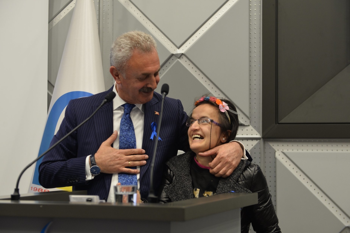2 Nisan Otizm Farkındalık Günü Resim Sergisi 