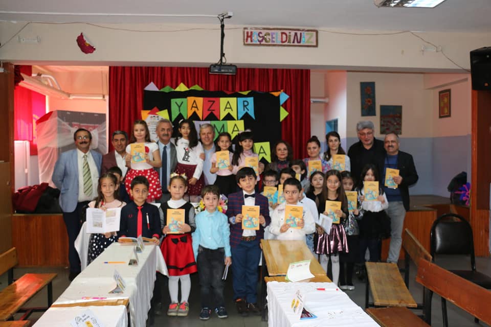 Gebze Atatürk İlköğretim Okulu öğrencilerinin Yazar Olma Yolunda adlı proje tanıtımı programı
