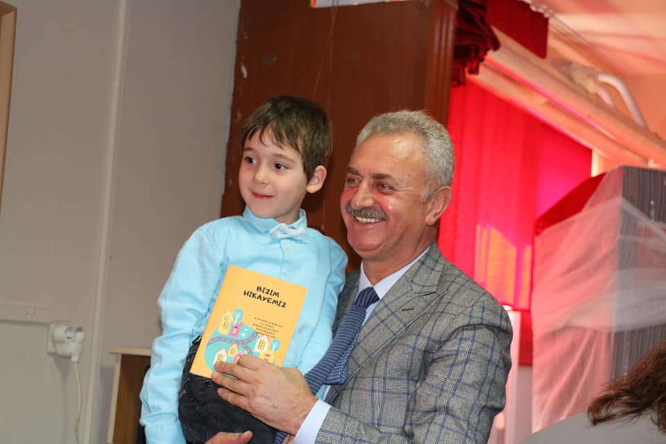Gebze Atatürk İlköğretim Okulu öğrencilerinin Yazar Olma Yolunda adlı proje tanıtımı programı