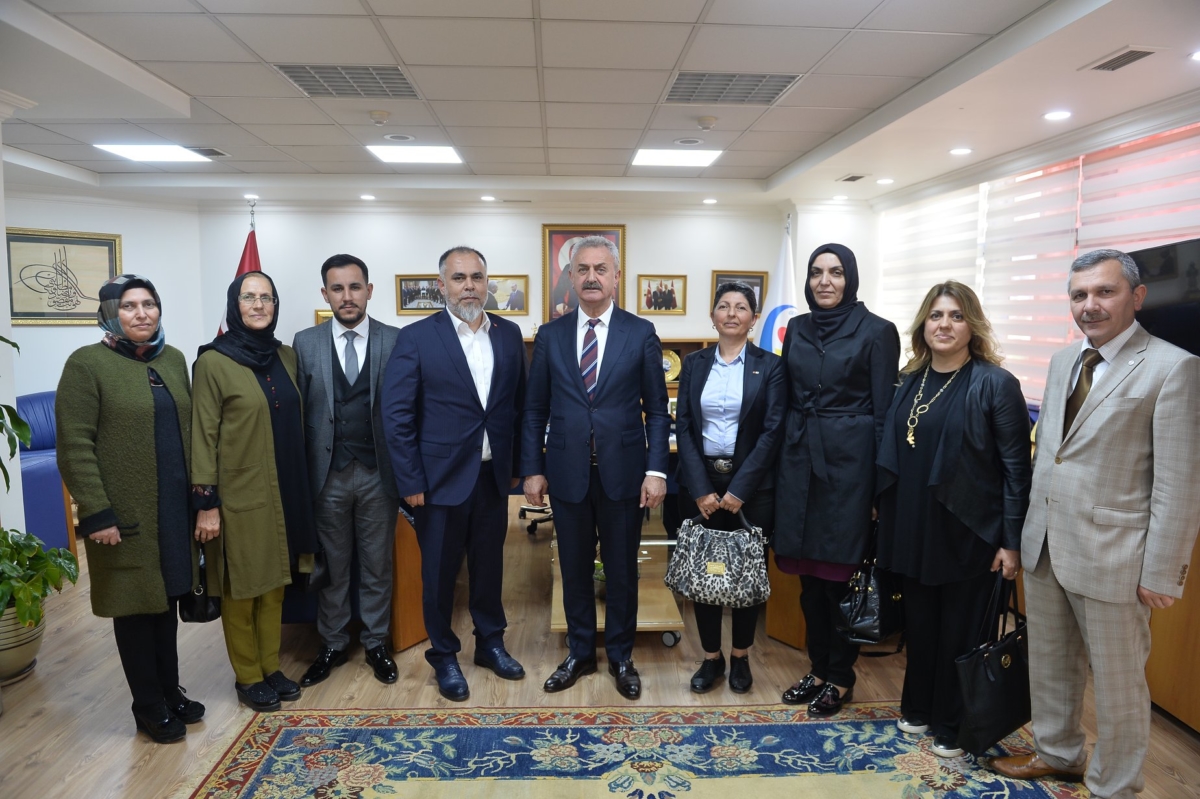Türk Kızılayı Çayırova Şube Başkanı ve beraberindeki üyeler, Yönetim Kurulu Başkanımız Nail ÇİLER