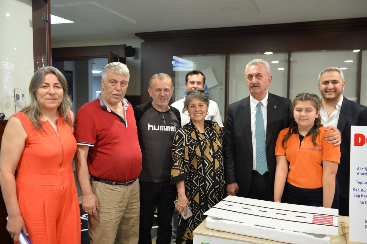 Pelikan Koleji öğrencilerinin yıl boyunca tasarlamış oldukları kodlama, robotik, üç boyutlu yazıcı ve maker projeleri Odamızda sergilendi.