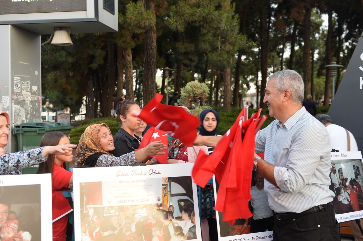 Tüm şehitlerimize, gazilerimize ve milletimize saygı ve minnetle...