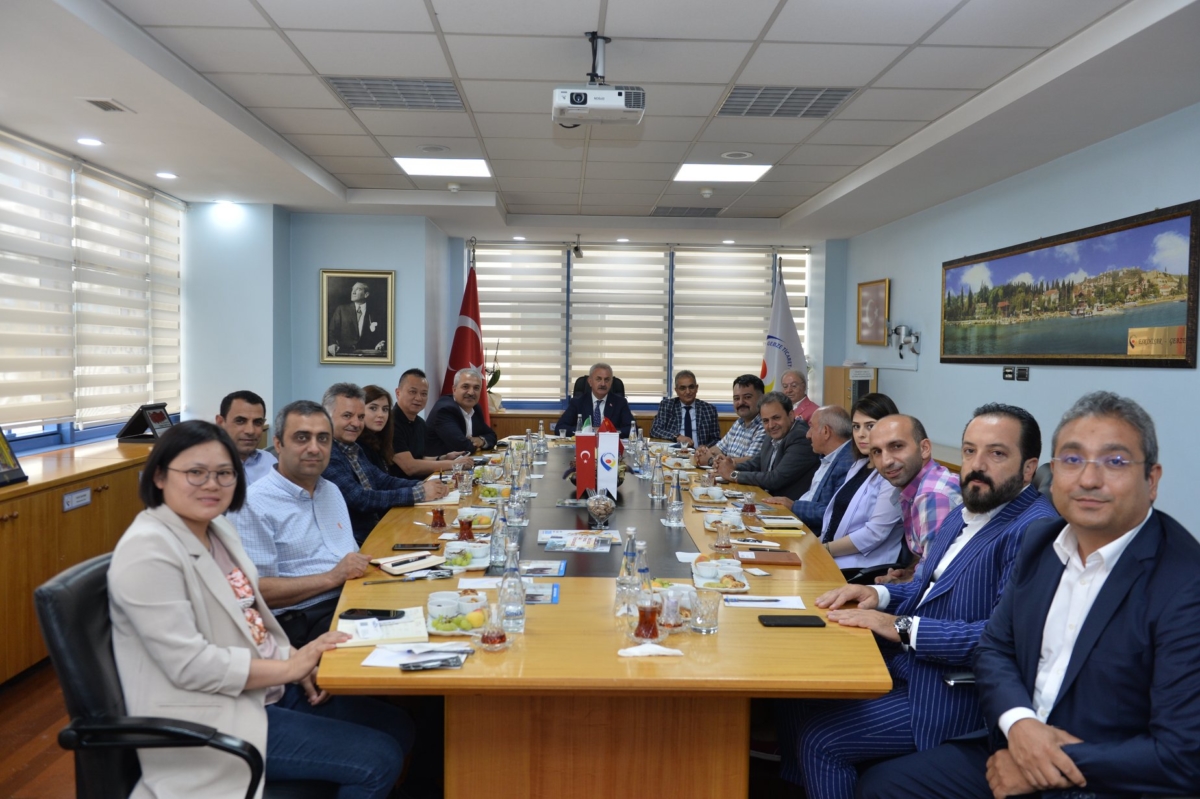 Çin ve İran iş insanlarından oluşan heyet, Odamız