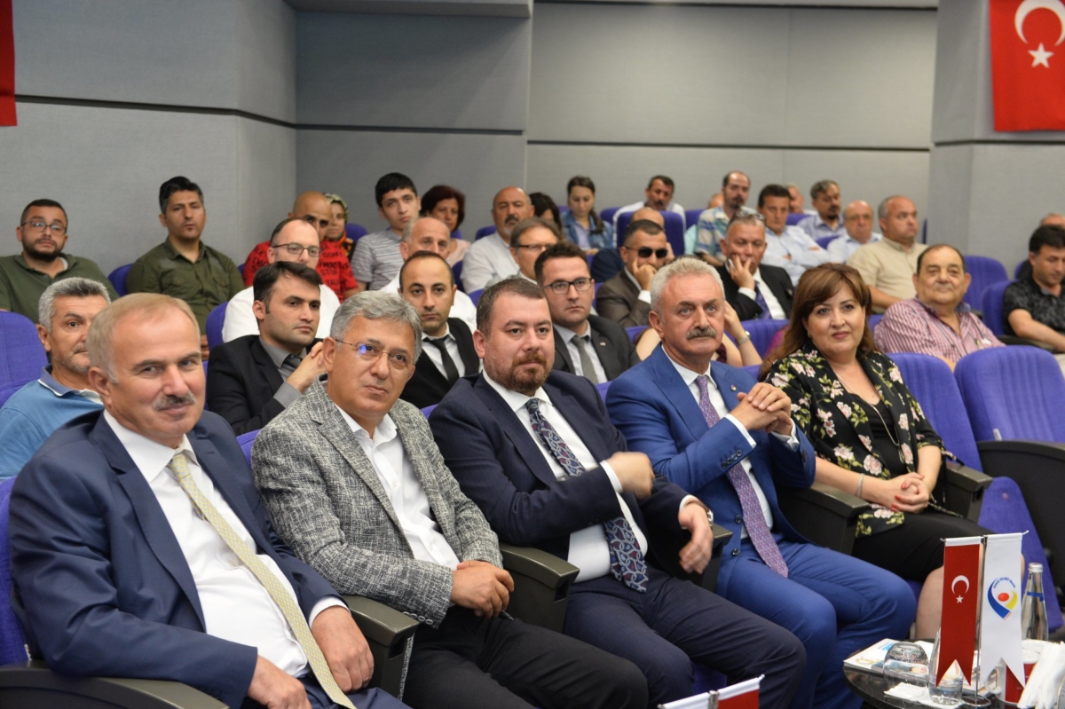 Yeni Ekonomik Paket ve Güncel Ekonomik Sorunlar ile AR-GE Teşvikleri ve Uygulamaları konulu seminer Odamız ev sahipliğinde gerçekleştirildi.