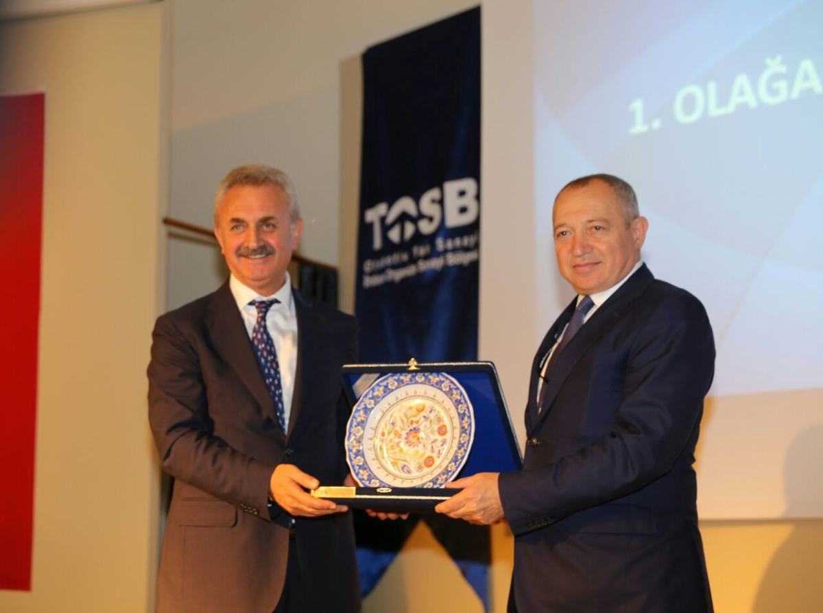 Yönetim Kurulu Başkanımız, TOSB Üyeleri Ödül, Yüksek Lisans Mezuniyet Törenleri ve Genel Kurul una Katıldı.