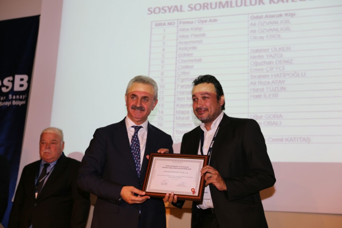 Yönetim Kurulu Başkanımız, TOSB Üyeleri Ödül, Yüksek Lisans Mezuniyet Törenleri ve Genel Kurul una Katıldı.