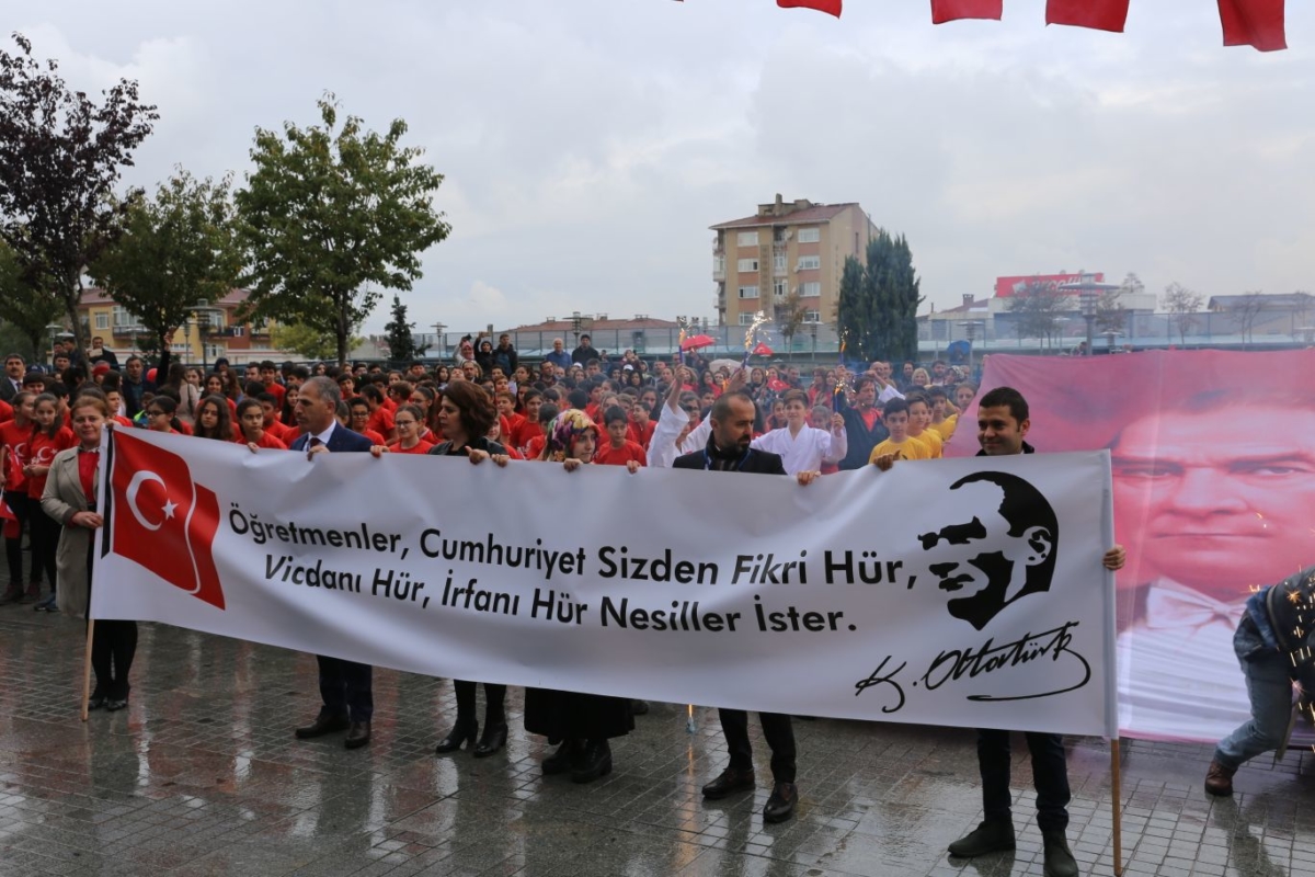 Yönetim Kurulu Başkanımız Nail ÇİLER, 29 EKİM CUMHURİYET BAYRAMI Resmi Geçit Törenine Katıldı