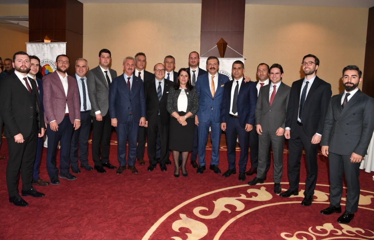 12. Çizgi Üstü Sektörel Performans Ödül töreni