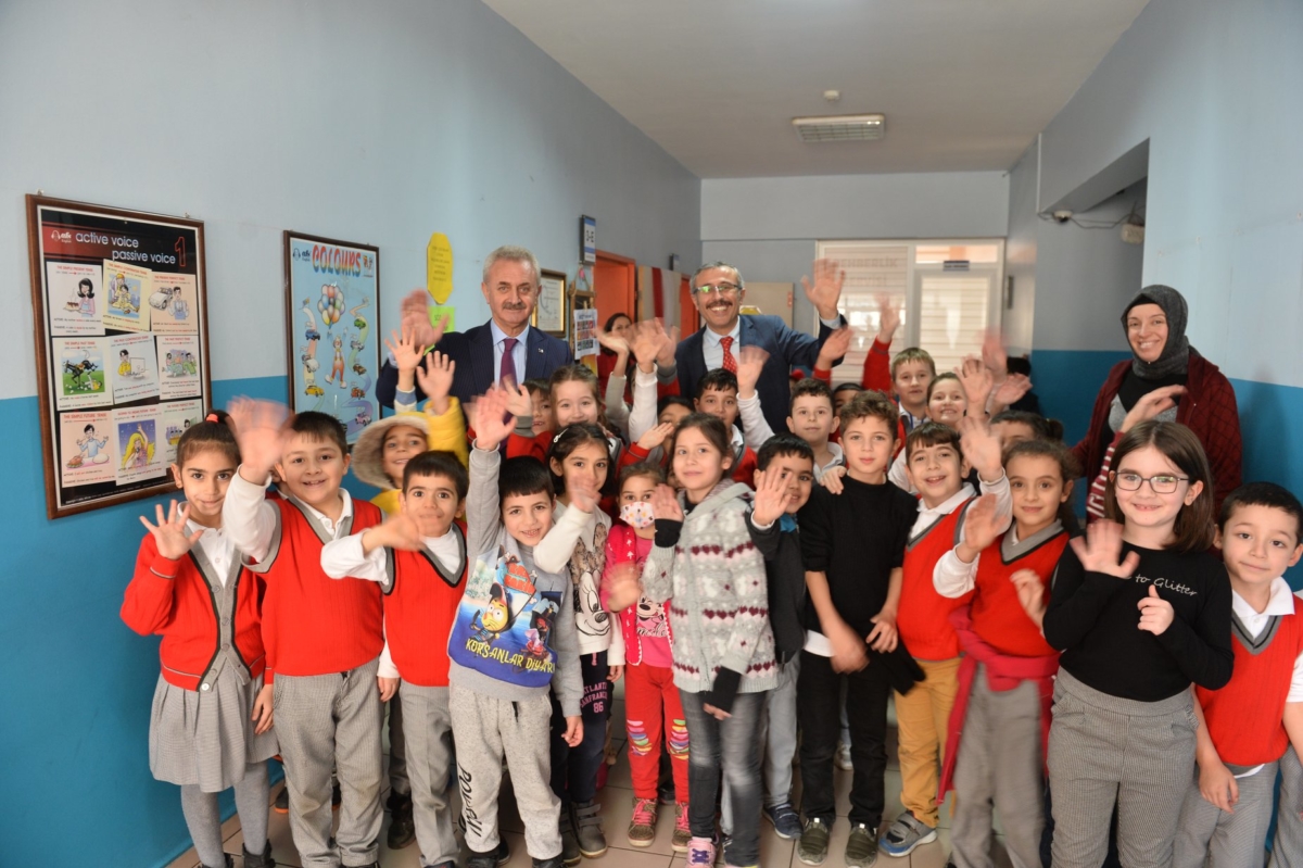 Mehmet Alp Tiryakioğlu İlkokulu 3-E sınıfı öğrencisi Eda Haşimoğlu