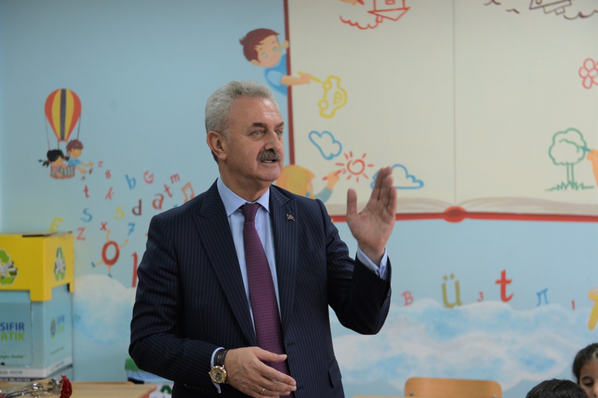 Mehmet Alp Tiryakioğlu İlkokulu 3-E sınıfı öğrencisi Eda Haşimoğlu