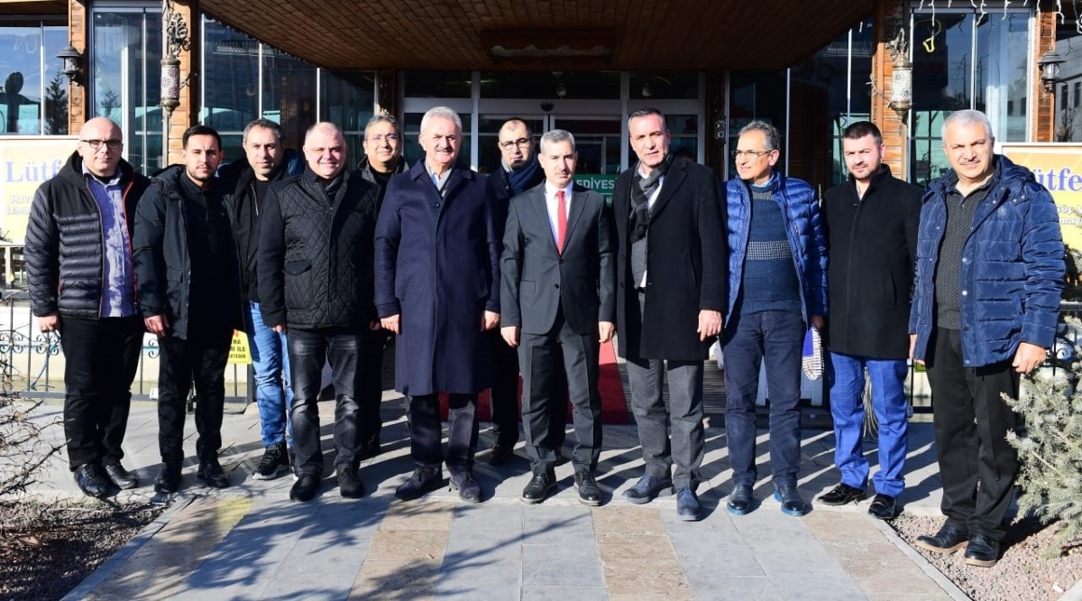 Deprem bölgesindeyiz.