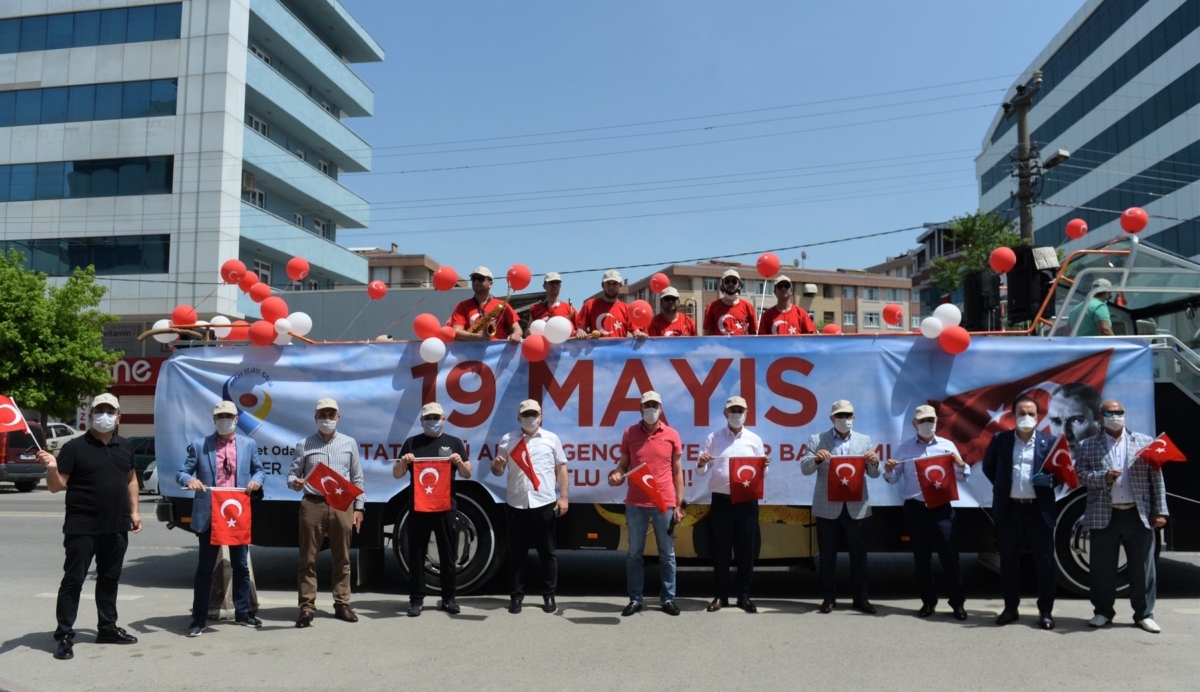 19 Mayıs Atatürk ü Anma Gençlik ve Spor Bayramında coşkumuzu bizlere balkonlarından eşlik eden Gebze Çayırova Dilovası ve Darıca halkımızla paylaştık