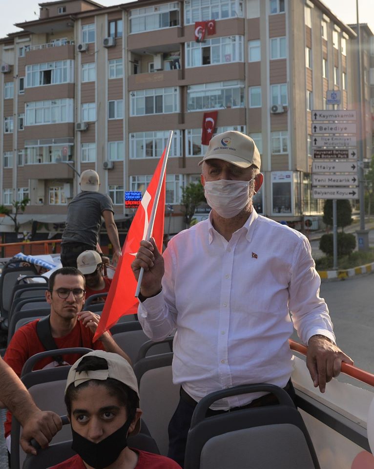 19 Mayıs Atatürk ü Anma Gençlik ve Spor Bayramında coşkumuzu bizlere balkonlarından eşlik eden Gebze Çayırova Dilovası ve Darıca halkımızla paylaştık