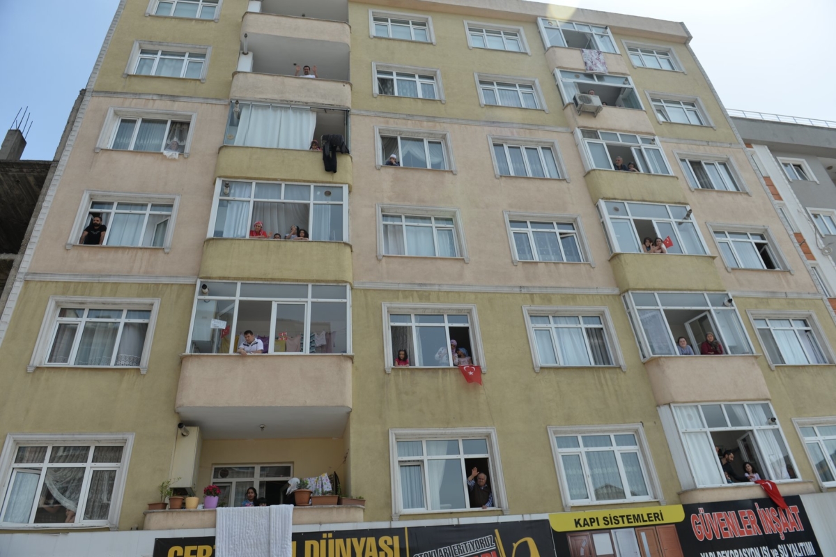 19 Mayıs Atatürk ü Anma Gençlik ve Spor Bayramında coşkumuzu bizlere balkonlarından eşlik eden Gebze Çayırova Dilovası ve Darıca halkımızla paylaştık