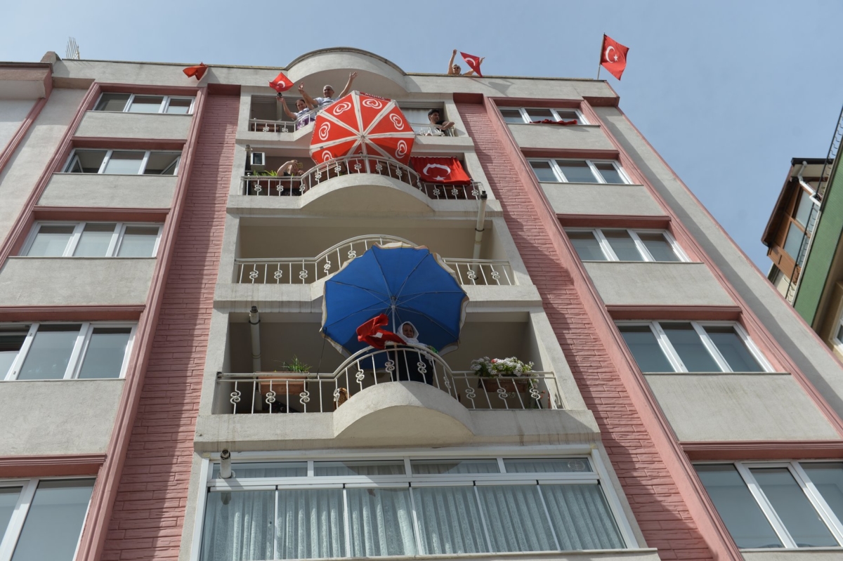 19 Mayıs Atatürk ü Anma Gençlik ve Spor Bayramında coşkumuzu bizlere balkonlarından eşlik eden Gebze Çayırova Dilovası ve Darıca halkımızla paylaştık