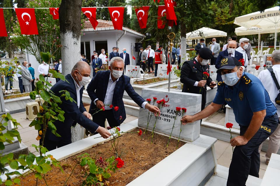 Şehitlik ziyareti