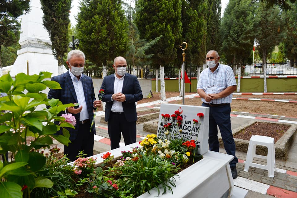 Şehitlik ziyareti