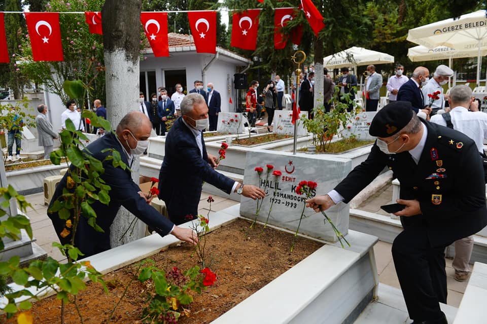 Şehitlik ziyareti